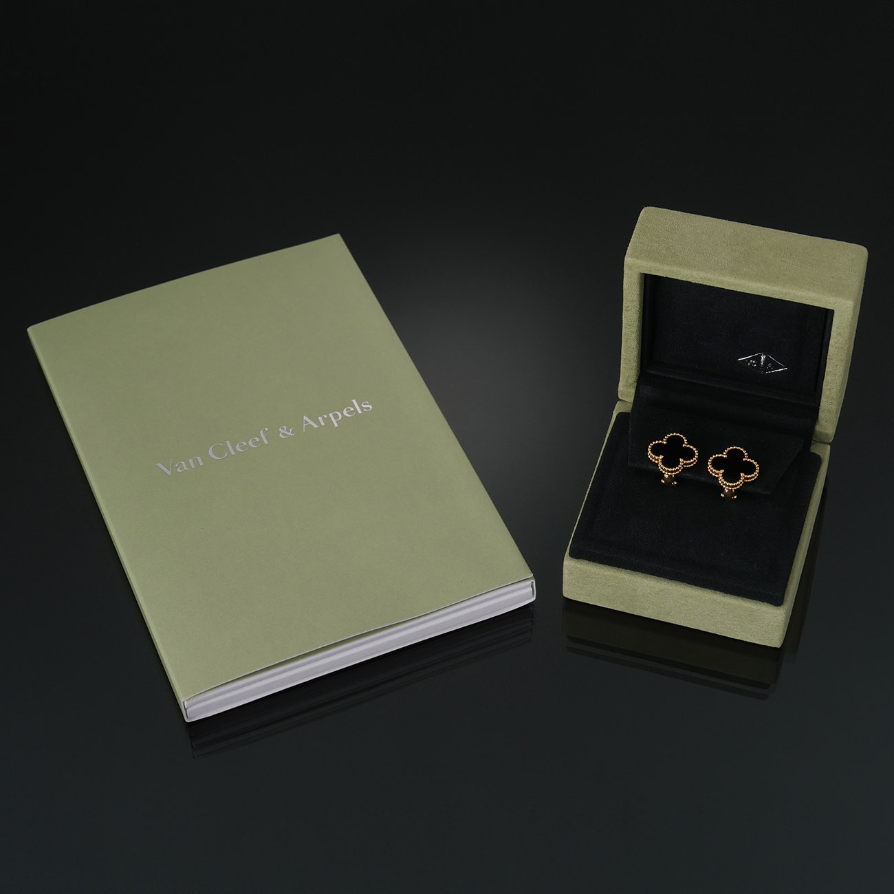 VAN CLEEF & ARPELS(USED)반클리프 빈티지 알함브라 오닉스 이어링